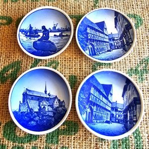 4 Denmark Blueware mini Plates
